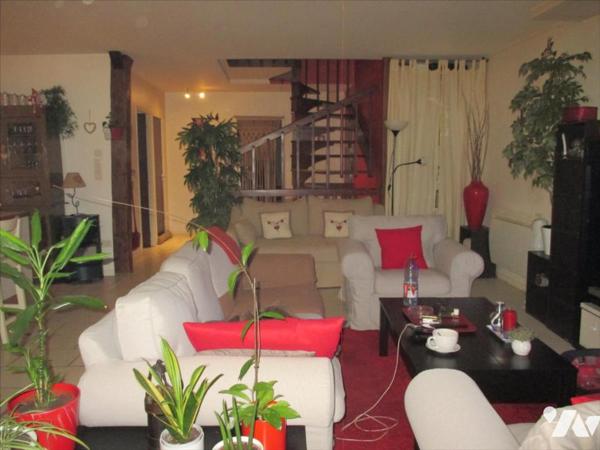 ENSEMBLE IMMOBILIER A FAVERNEY