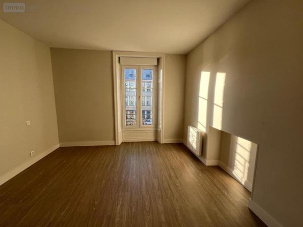 Appartement à louer à Vannes dans le Morbihan (56000), ref : 56005-L4   
Poste