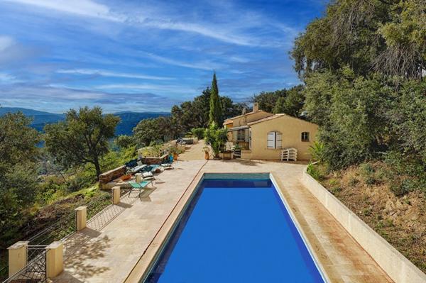 La Garde-Freinet (83680) Villa de Plain-Pied avec Vue Panoramique sur le Golfe de Saint-Tropez - Vente Exceptionnelle