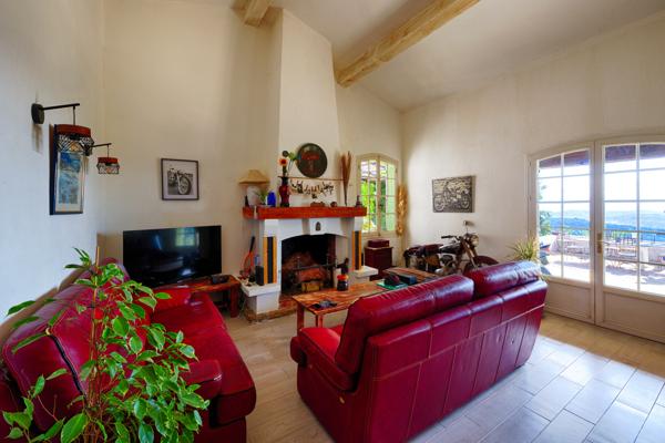 La Garde-Freinet (83680) Villa de Plain-Pied avec Vue Panoramique sur le Golfe de Saint-Tropez - Vente Exceptionnelle