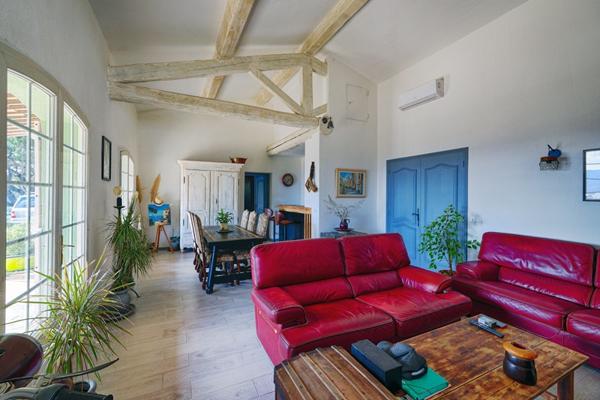 La Garde-Freinet (83680) Villa de Plain-Pied avec Vue Panoramique sur le Golfe de Saint-Tropez - Vente Exceptionnelle