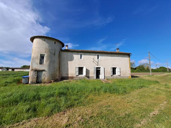Maison à vendre à Chef-Boutonne (79110) - Deux-Sèvres
