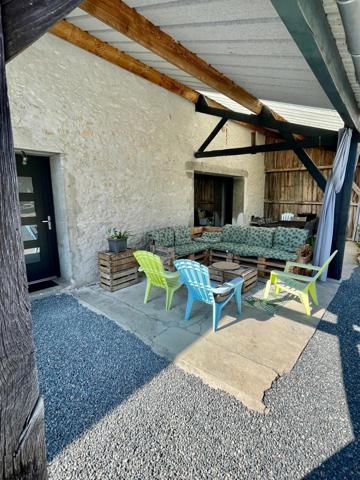 Longère pleine de charme entièrement rénovée.