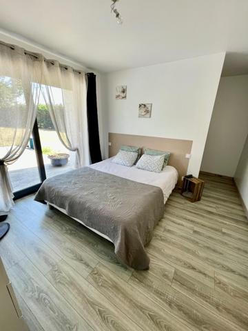 Longère pleine de charme entièrement rénovée.