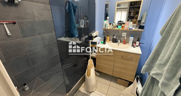 Location Appartement 2 pièces 49 m² - Villeurbanne 69100