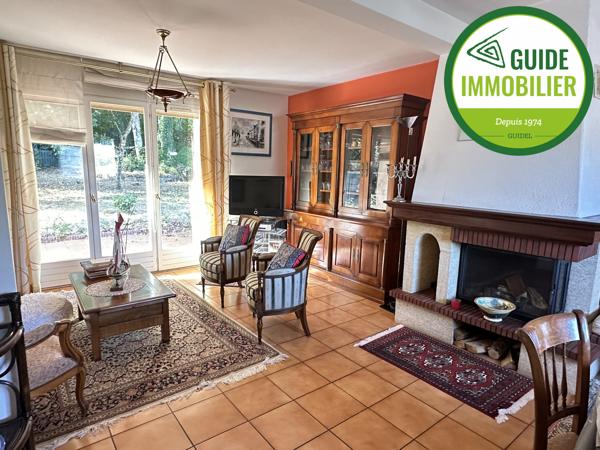 MAISON DANS UNE IMPASSE SUR 902 M² DE TERRAIN ARBORE.