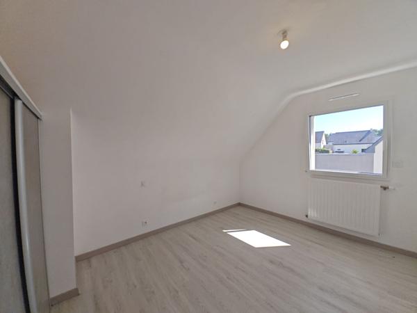 Maison Elven 4 pièce(s) 102 m2 , Elven