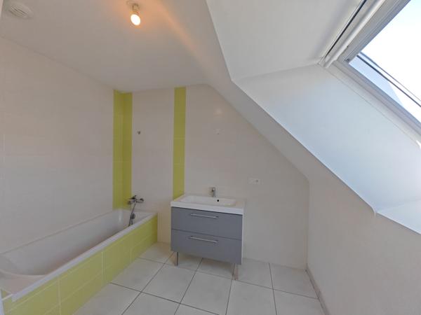 Maison Elven 4 pièce(s) 102 m2 , Elven