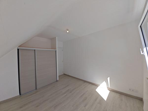 Maison Elven 4 pièce(s) 102 m2 , Elven