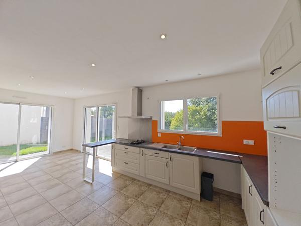 Maison Elven 4 pièce(s) 102 m2 , Elven