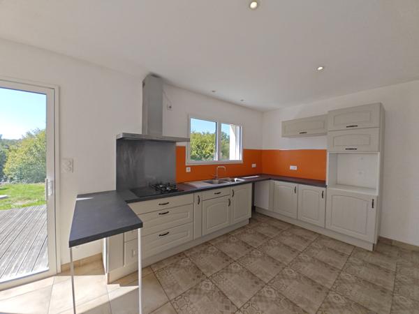 Maison Elven 4 pièce(s) 102 m2 , Elven