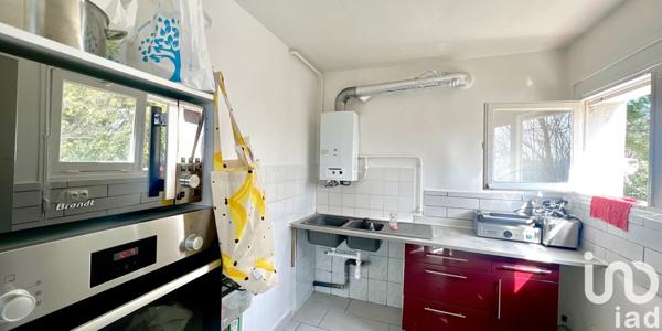 Appartement 6 pièces de 95 m² à Saint-Nazaire (30200)