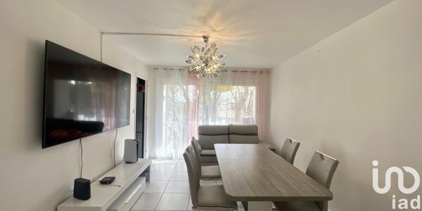 Appartement 6 pièces de 95 m² à Saint-Nazaire (30200)