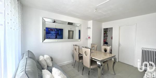 Appartement 6 pièces de 95 m² à Saint-Nazaire (30200)