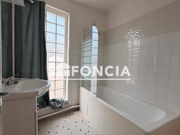 Location Appartement 4 pièces 80 m² - 88, RUE VALETTE Bergerac 24100