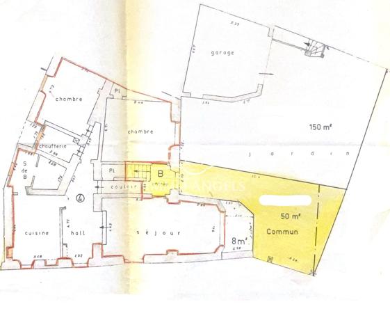 Appartement T3 en rez-de-chaussée+garage+terrasse+extérieur 150m2