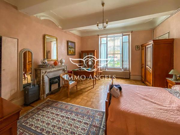 Appartement T3 en rez-de-chaussée+garage+terrasse+extérieur 150m2