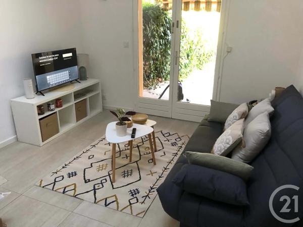 Maison à vendre  1 pièce - 22,63 m 2   BANDOL  - 83