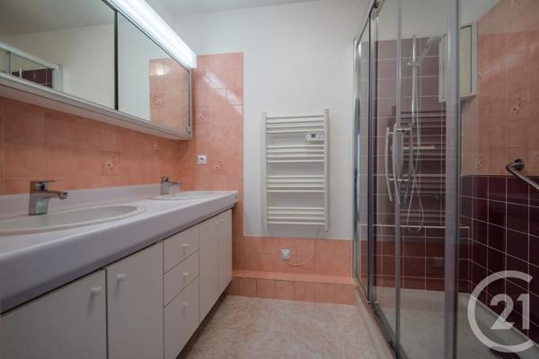 Appartement F3 à vendre  3 pièces - 72,39 m 2   NICE  - 06