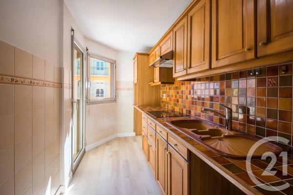 Appartement F3 à vendre  3 pièces - 72,39 m 2   NICE  - 06