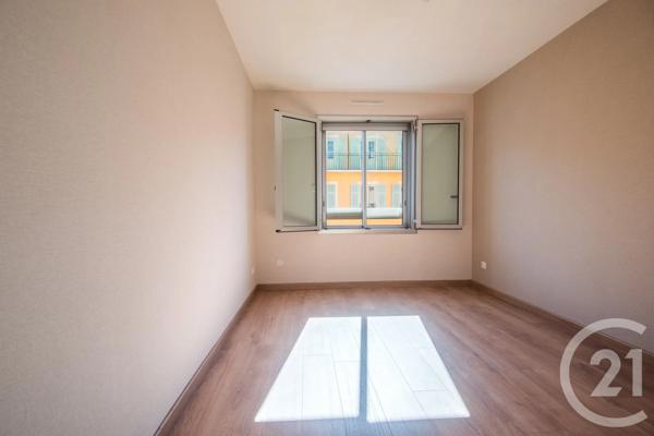 Appartement F3 à vendre  3 pièces - 72,39 m 2   NICE  - 06