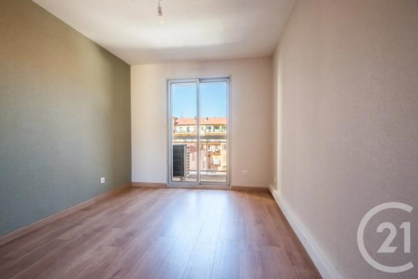Appartement F3 à vendre  3 pièces - 72,39 m 2   NICE  - 06