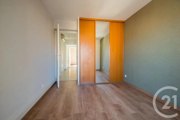 Appartement F3 à vendre  3 pièces - 72,39 m 2   NICE  - 06