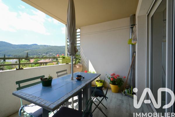 Appartement à vendre 2 pièces 42 m² Cuges-les-Pins