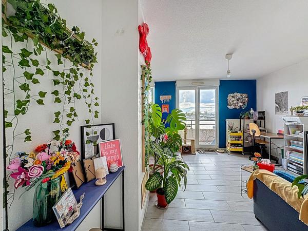 STRASBOURG OUEST - 2P avec balcon et garage