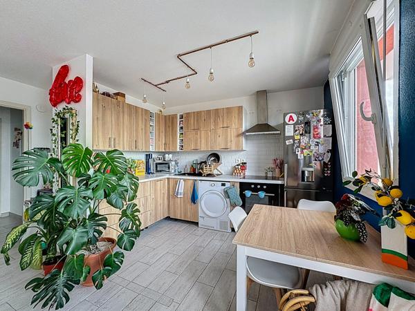 STRASBOURG OUEST - 2P avec balcon et garage