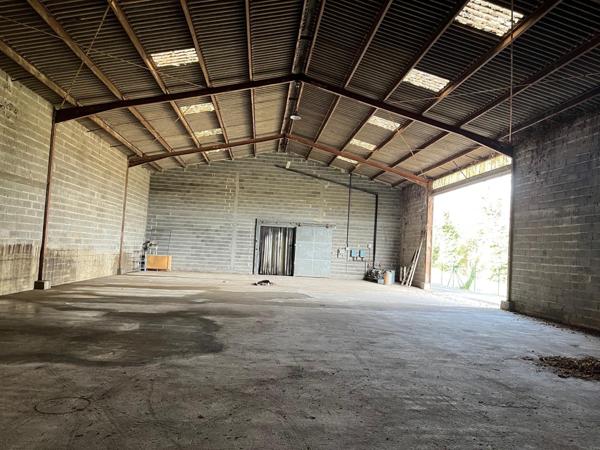 Bâtiment de 675 m2.