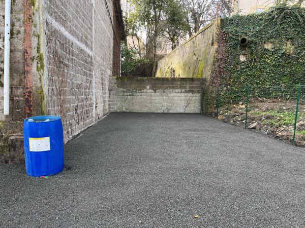 Bâtiment de 675 m2.