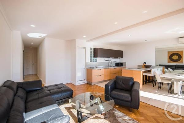 Appartement F4 à vendre  4 pièces - 80,48 m 2   VILLEFRANCHE SUR MER  - 06