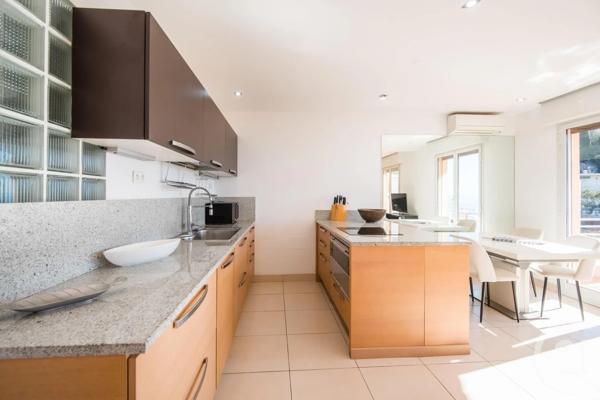 Appartement F4 à vendre  4 pièces - 80,48 m 2   VILLEFRANCHE SUR MER  - 06