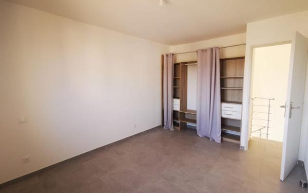 Maison à louer    5 pièces •  Tavel