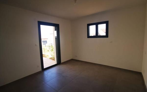 Maison à louer    5 pièces •  Tavel