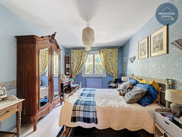 Maison familiale de 162 m² à Le Coudray avec vue dominante et terrain boisé