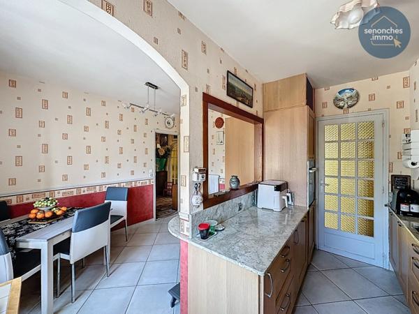 Maison familiale de 162 m² à Le Coudray avec vue dominante et terrain boisé