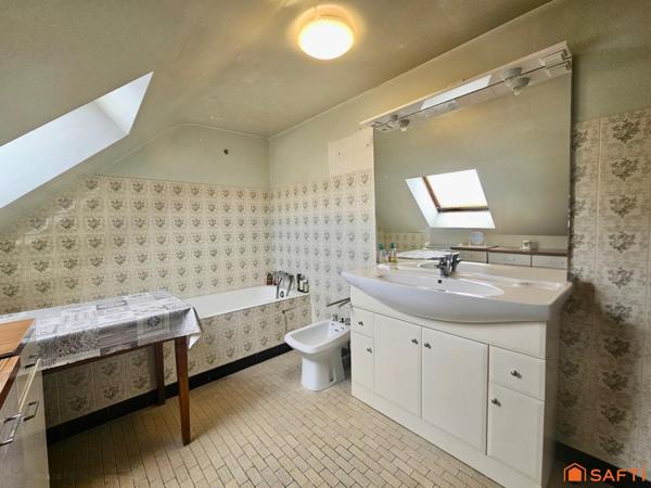 Spacieuse maison de ville en pierre à quelques minutes des plages