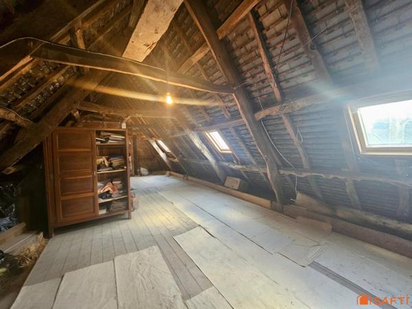 Spacieuse maison de ville en pierre à quelques minutes des plages