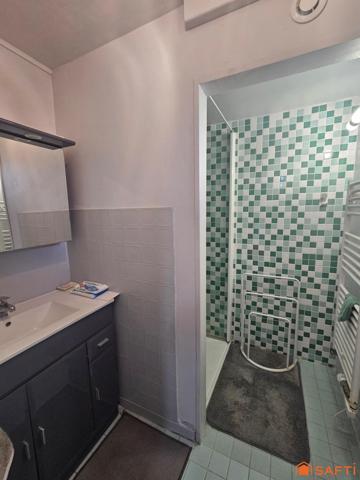 Spacieuse maison de ville en pierre à quelques minutes des plages