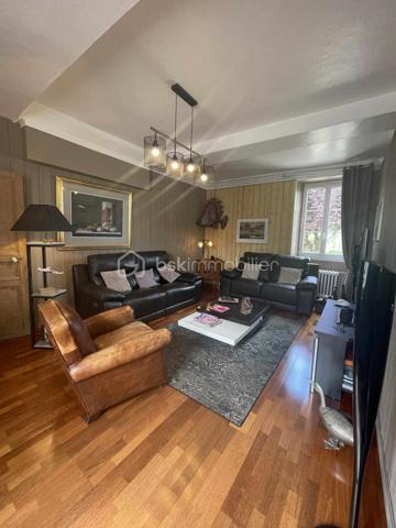 Domaine de 299,99 m²