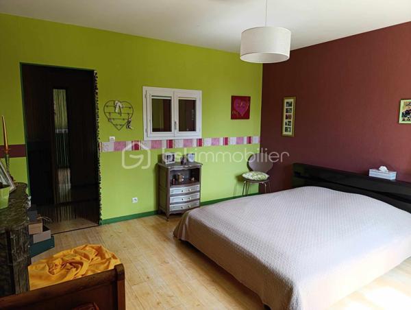 Domaine de 299,99 m²