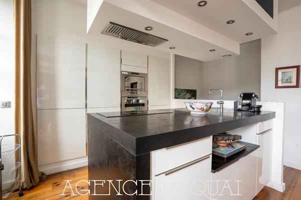 Appartement de standing en duplex avec terrasse de toit et vue exceptionnelle sur la cathédrale de Quimper , Quimper