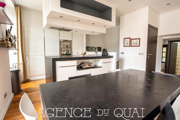 Appartement de standing en duplex avec terrasse de toit et vue exceptionnelle sur la cathédrale de Quimper , Quimper