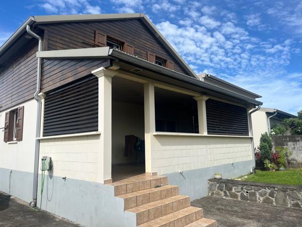 Maison familiale 132 m² – Quartier Français Sainte-Suzanne – 3 chambres – Aucun travaux