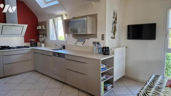 Saint Malo - Paramé - Maison contemporaine (1994) (168.5m²) en très bon état - Jardin arboré (553m²)