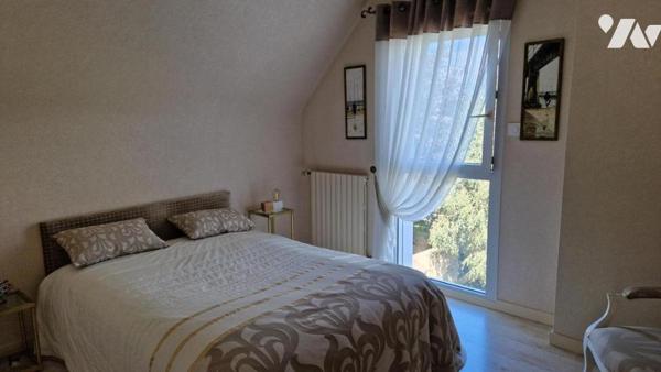 Saint Malo - Paramé - Maison contemporaine (1994) (168.5m²) en très bon état - Jardin arboré (553m²)