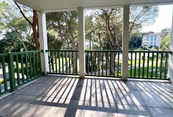 APPARTEMENT 3 PIECES TERRASSE 1 BOXE DOUBLE EN SOUS-SOL – PIERRUGUES - MANNES - CANISSONS –