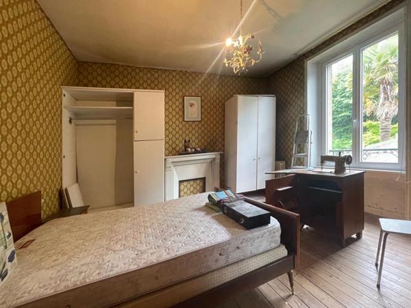 Maison années 30 à rénover avec garage et jardin (quartier Gare Quimper)